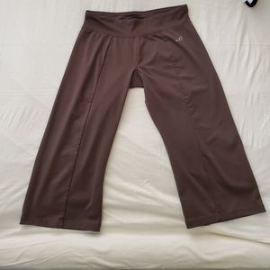 Womens BCG Brown Capris Medium